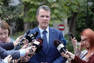 Cine da ordinul pentru doborarea dronelor intruzive