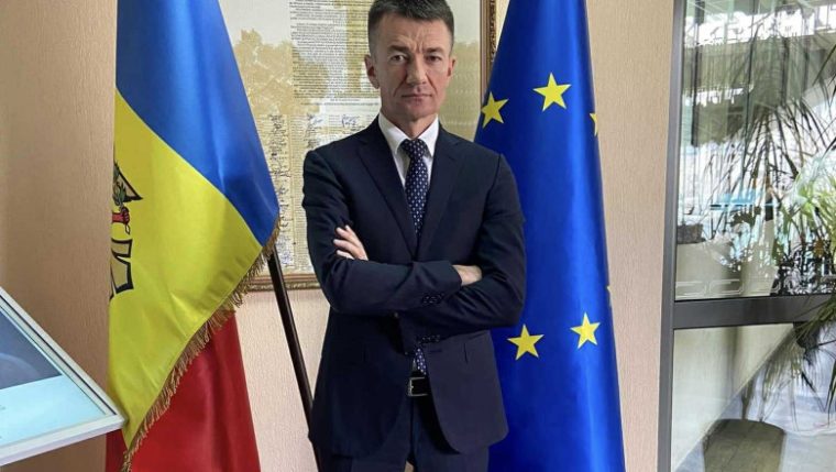 DIICOT si SRI Fost sef al serviciului din Moldova vanzator de secrete romanesti
