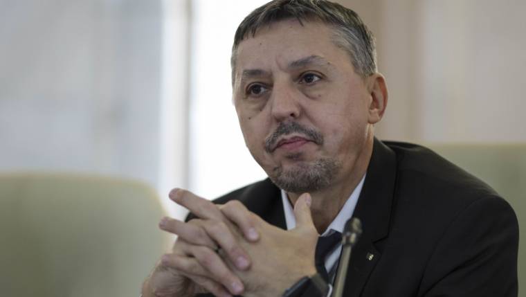 Daniel David cu o zi inainte de scoala Profesorii au datoria fata de copii