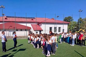 Elevii din Oarja invata sa reactioneze la cutremur