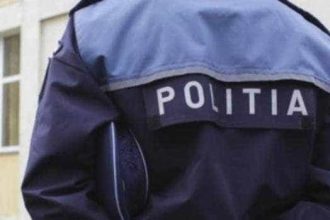 Fost politisit prins in Pitesti cu telefoane furate