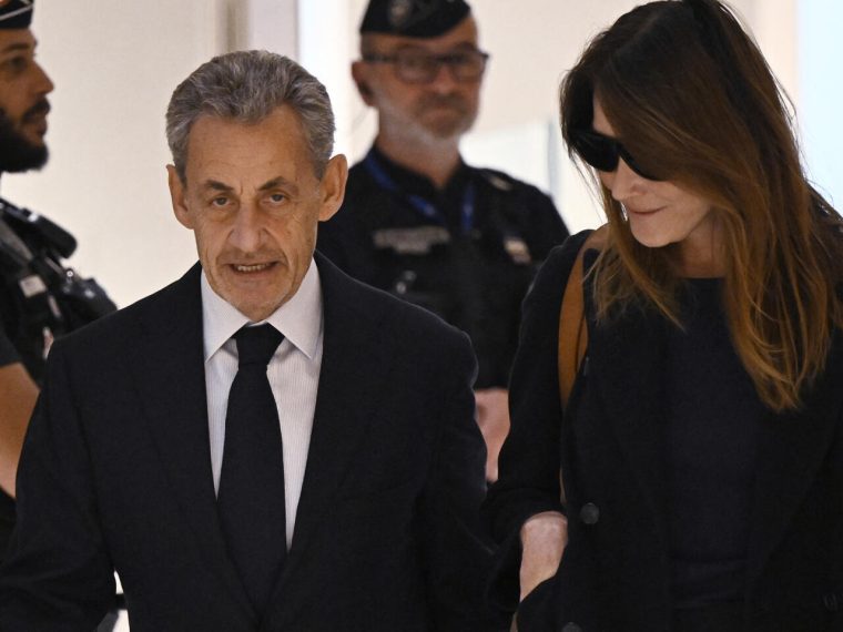 Fostul presedinte Nicolas Sarkozy condamnat la 5 ani inchisoare