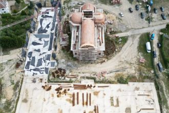 Hramul Schitului Sf Neagoe Voda Basarab evenimente culturale in Arges cu prelati