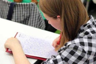 Limba romana materie obligatorie in scolile Frantei