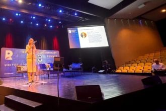 Oana Toiu a vorbit la Chicago in fata publicului gol