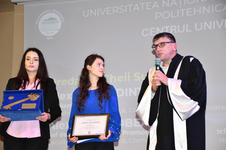 Piteshti Emotii la deschiderea anului universitar