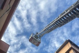 Pitesti Incendiu la un cos de fum evacuari