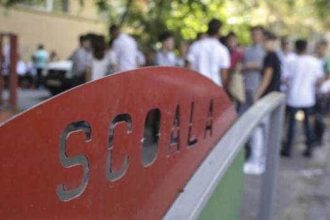 Profesor internat dupa ce a fost lovit de elev