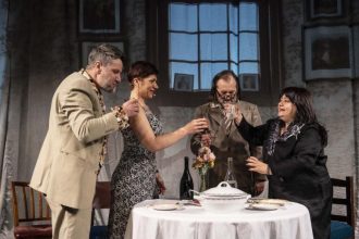 Revista de la Pitesti fantezie despre iubire si magie