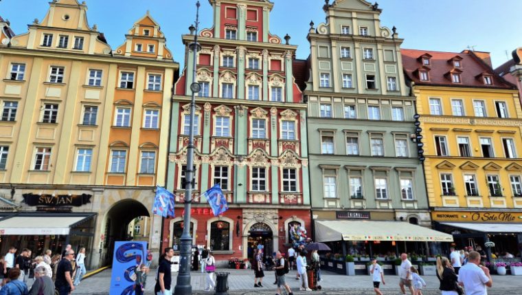 Roman batut si impuscat intr un mall polonez