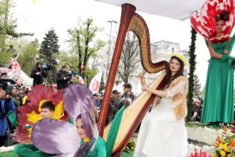 Scene din viaa cultural pitetean 143
