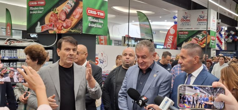 Spectaculos La Cocos s a deschis in Pitesti Premii pentru primii clienti