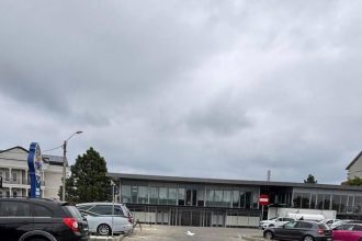 sens unic la pitesti fata in fata cu cimitirul sfantul gheorghe