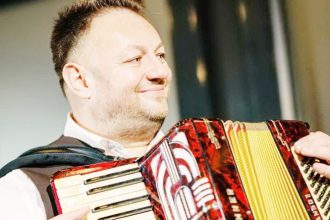 Acordeonistul Florin Pana Muzica a fost o chemare