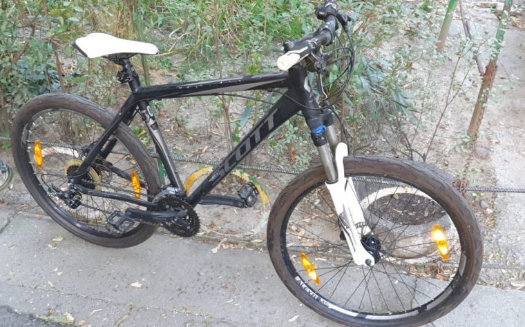 Arges A furat o bicicleta lasata la poarta