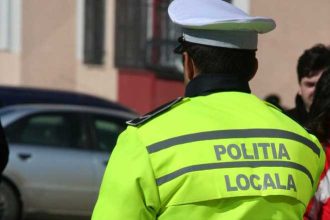 Ascultand muzica tare noaptea in Pitesti amendat de politie