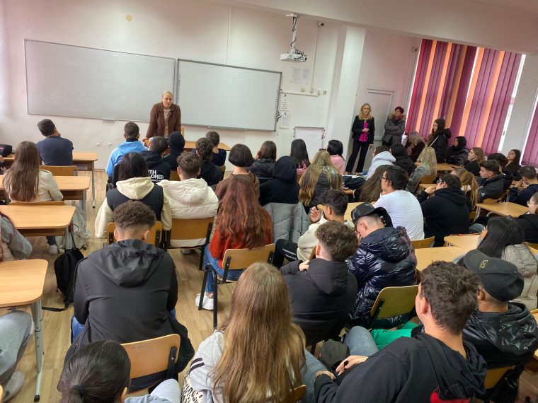 Asociatia Romana Antidrog sprijina elevii liceului Dimitrie Dima