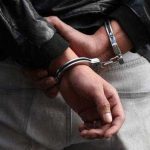 Barbat din Rucar retinut pentru distrugerea masinilor vecinei