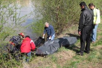 Campulung femeie de 50 de ani gasita moarta in apa