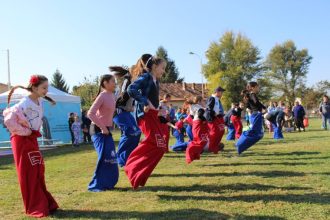 Caravana Bucurie in Miscare ajunge la Domnesti