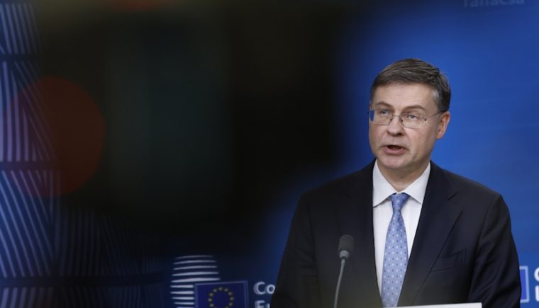 Comisarul european pentru economie vine la Bucuresti pentru discutii bugetare