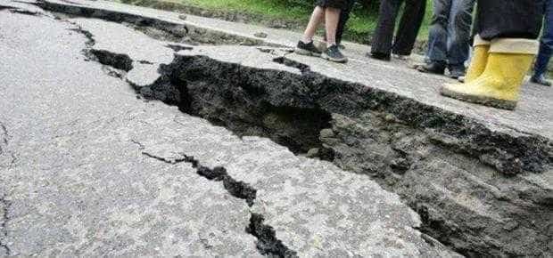 Drum din Arges inchis din cauza unei alunecari