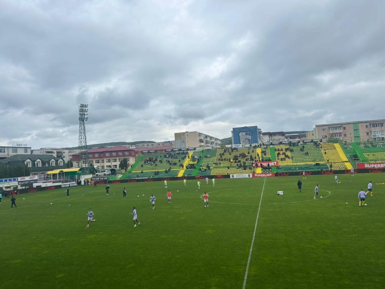 FC Arges Petrolul azi ora 17 30 etapa 12