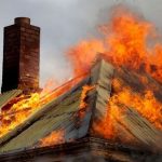 Gospodarie in flacari la Rucar