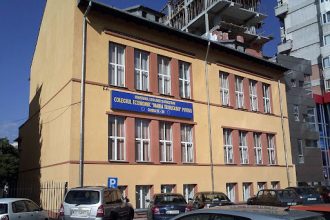 Joia verde Azi masina ramane acasa