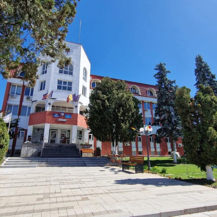 Luni dezbatere publica la Curtea de Arges