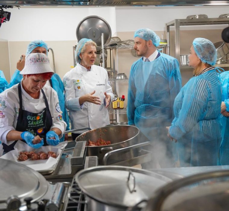 Ministrul Sanatatii intalniri in spitale si santier