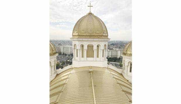 Patriarhia Romana Sfintirea picturii Catedralei Nationale duminica