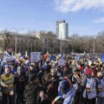 Patru confederatii sindicale protesteaza miercuri la Guvern
