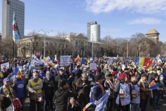 Patru confederatii sindicale protesteaza miercuri la Guvern