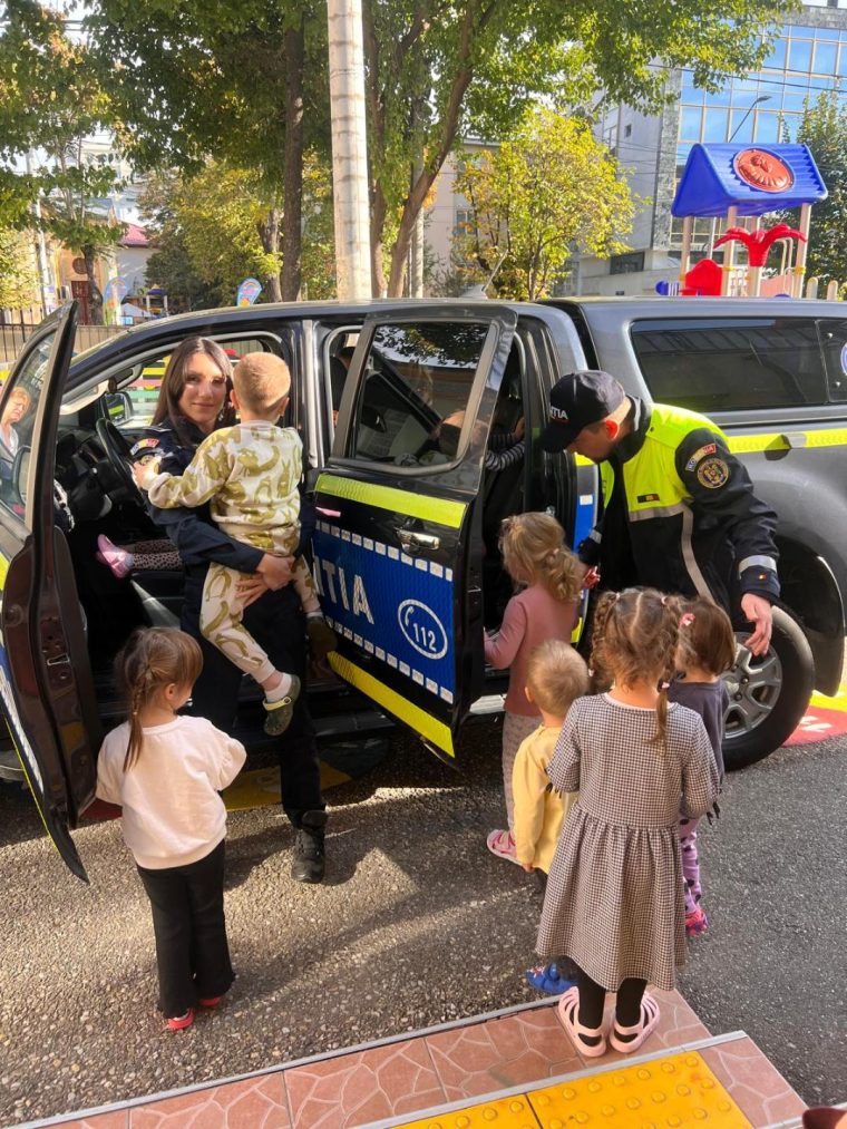 Pitesti Poiatia la gradii Ni no ni no
