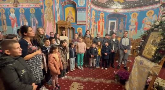 Profesoara de la cor a nascut in biserica