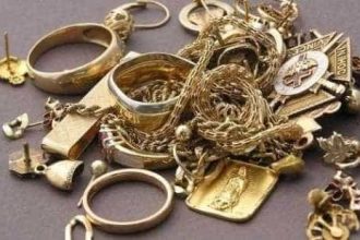 Retea de contrabanda cu bijuterii demantelata