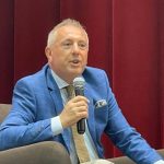 Scriitorul Cristian Cocea la Dialogurile Filarmonicii Pitesti