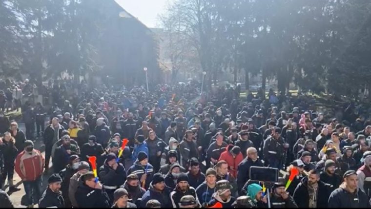 Sindicatele organizeaza mitingul de miercuri la guvern