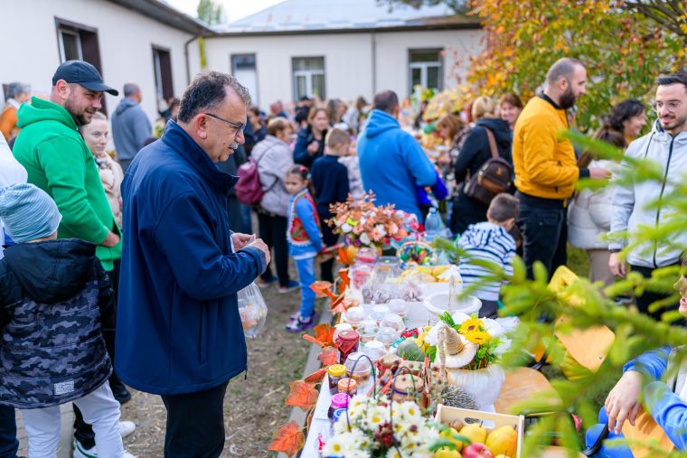 Targuri caritabile de toamna in Mioveni Programul aici
