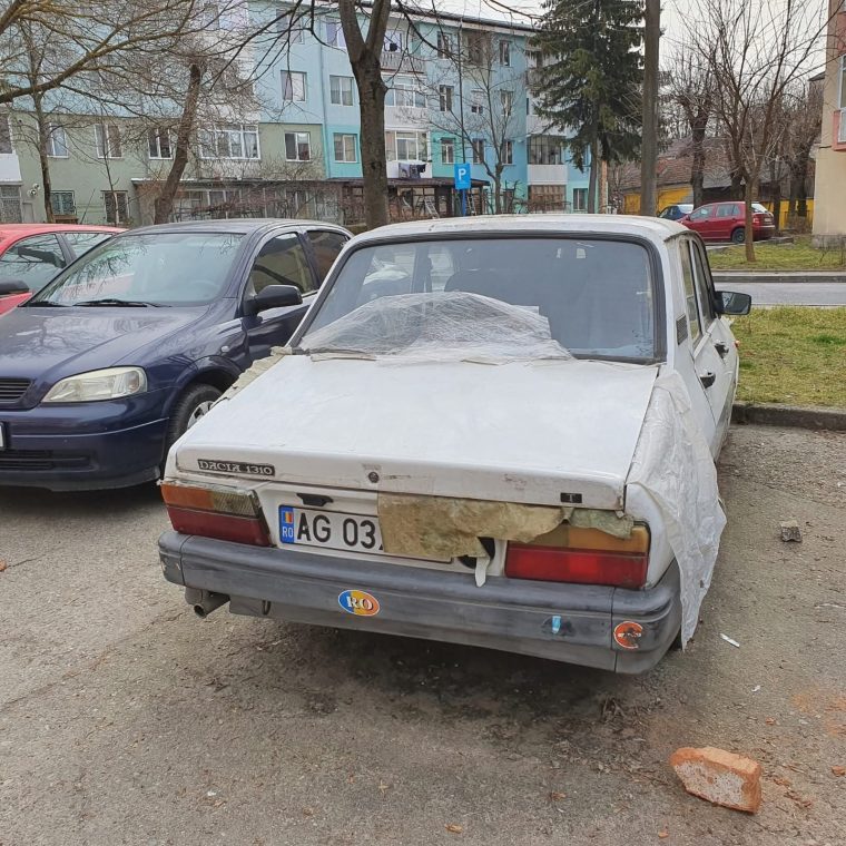 46 de masini abandonate in Curtea de Arges
