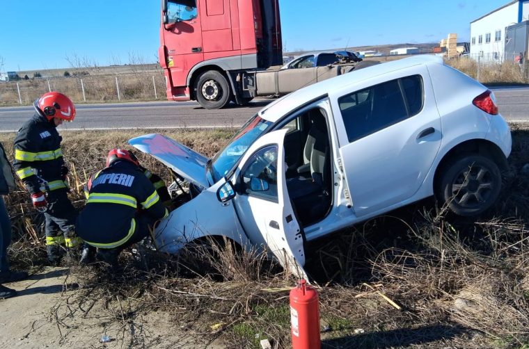 Accident la Bradu Arges cu trei automobile