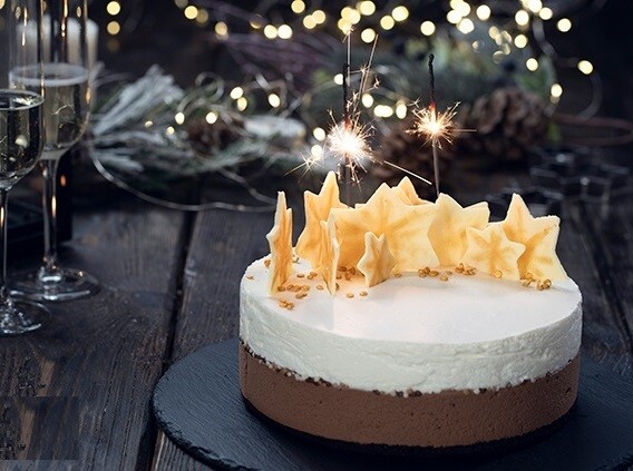 Aproape 1 5 milioane de romani sarbatoresc Sfintii Mihail si Gavril