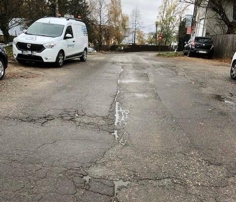 Atentie pitesteni Reparatii si asfaltare pe Zamfiresti