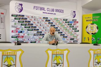Bogdan Andone inainte de FC Arges Craiova Vrem stadionul plin