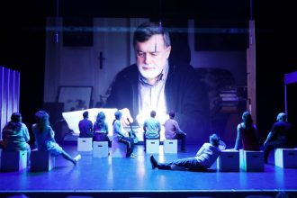 Cabaretul cuvintelor la Pitesti duminica