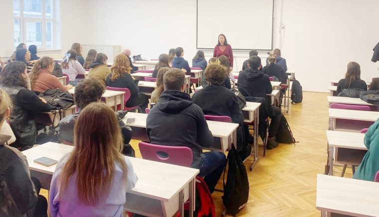 Campania Fara bullying in scolile argesene traume si motivatie