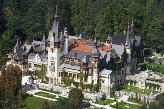 Castelul Peles destinatia preferata din Romania 2025