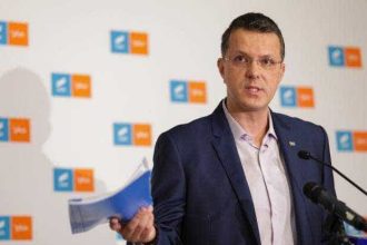 Cine l ar putea inlocui pe Ionut Moteanu ca ministru al Apararii