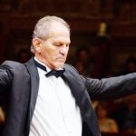 Doi dirijori la pupitrul orchestrei simfonice Pitesti